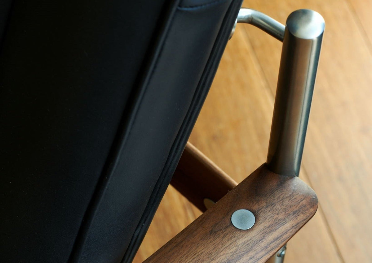 1001 AX Armchair