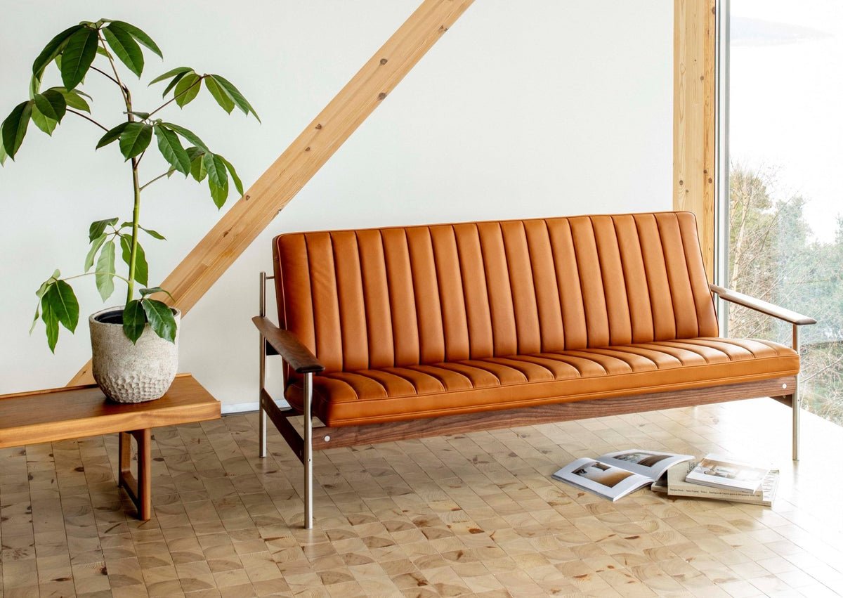 1001 AX Sofa